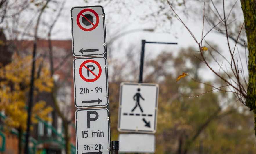 Signs Indicating Parking Regulations
