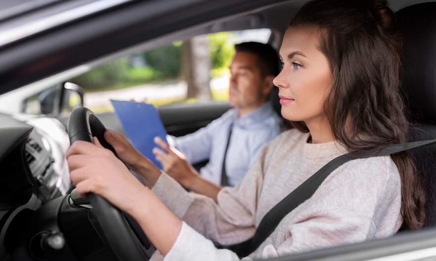 Why Choose the Best Driving Schools in Kuwait